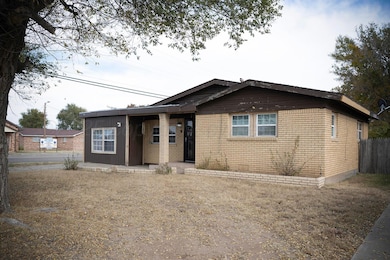 414 Oak Ave, Dumas, TX 79029 - photo 3