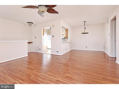 4002B Fenwick Ln unit 4002B, Mount Laurel, NJ 08054 - photo 6