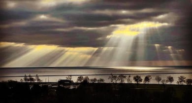 Lake Bluff unit 322, Milwaukee, WI 53202 - photo 6