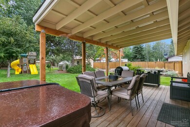 61484 Camelot Place, Bend, OR 97702 - photo 3