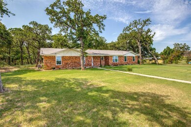 171 Laurie Ln, Springtown, TX 76082 - photo 2