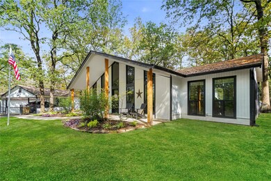 Front view of house featuring a yard