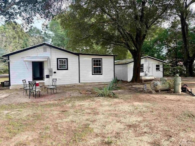 6321 Oxford St, Milton, FL 32583 - photo 2