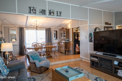 1116 19th st NE. Livingroom.02