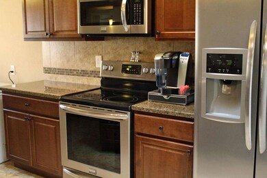 10572 W Palmeras Dr, Sun City, AZ 85373 - photo 7