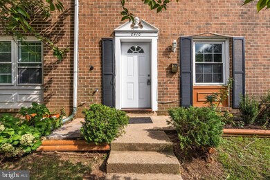 8410 Towne Crest Ct, Gaithersburg, MD 20877 - photo 2