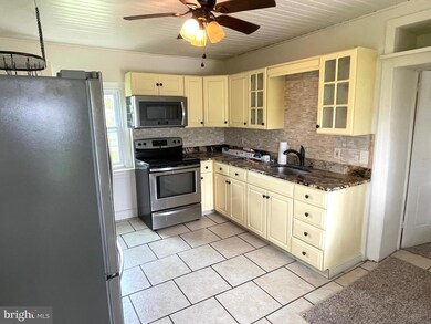 1152 Valley Forge Rd unit 1152 EAST, Norristown, PA 19403 - photo 6