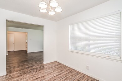 26218 Maplewood Dr, Spring, TX 77386 - photo 4