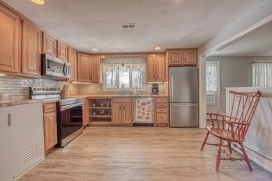 816 N Quincy St, Brockton, MA 02302 - photo 3