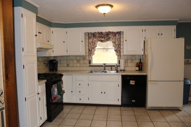 1364 Partridgeville Rd, Athol, MA 01331 - photo 4