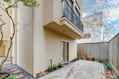 1732C Michigan St, Houston, TX 77006 - photo 3