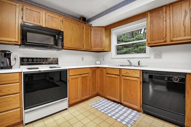 6407 Dalewood-11