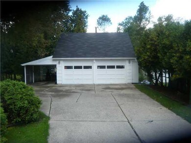 Parking Lot/Garage
