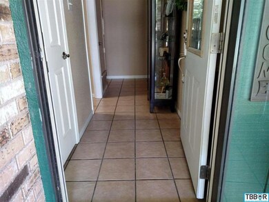 511 E Austin St, Troy, TX 76579 - photo 3