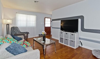 217 Anderson Dr, Hurst, TX 76053 - photo 5