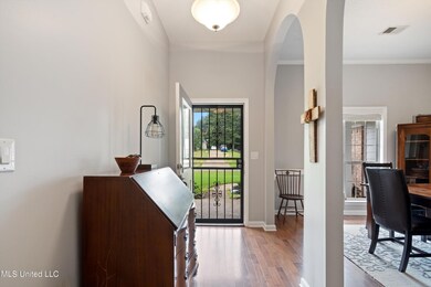 06-Entryway