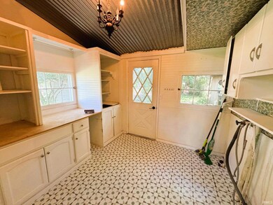 3857 N Meridian Rd, Windfall, IN 46076 - photo 6