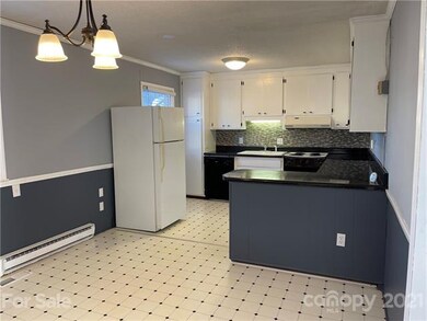 144 Polly Dr, Statesville, NC 28625 - photo 2