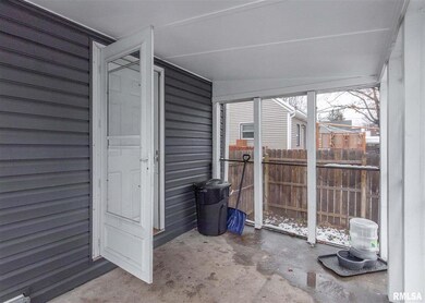2307 N Howell St, Davenport, IA 52804 - photo 4