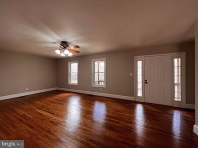 4292 Sumerduck Rd, Sumerduck, VA 22742 - photo 2