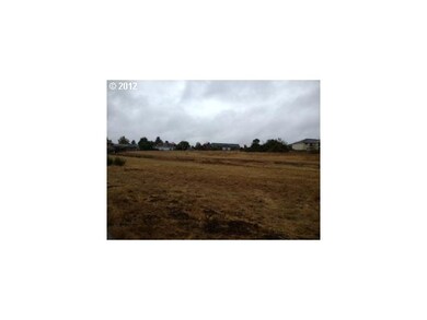 566 NE Evergreen Ave, Dallas, OR 97338 - photo 5