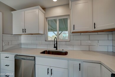 5435 E 12th Ave-19