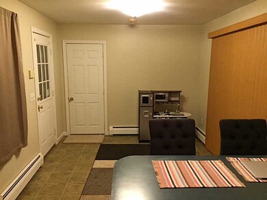 Studio/Study/Office.