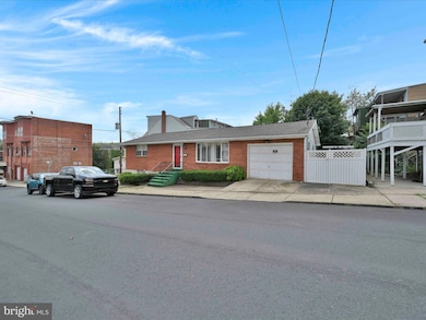 22 W Cherry St, Shenandoah, PA 17976 - photo 4