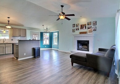 214 E Country Walk Ln, Mulvane, KS 67110 - photo 3