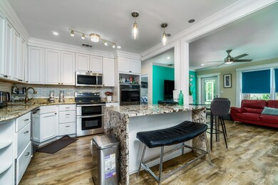 Int Kitchen 1