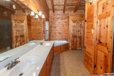 599 Mountain View Rd, Utopia, TX 78884 - photo 3