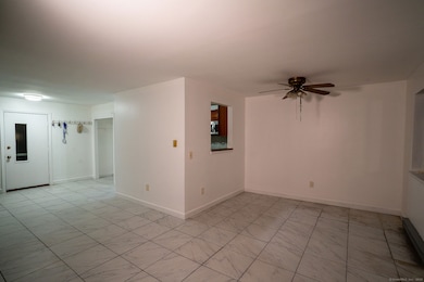 81 Coalpit Hill Rd unit B, Danbury, CT 06810 - photo 5