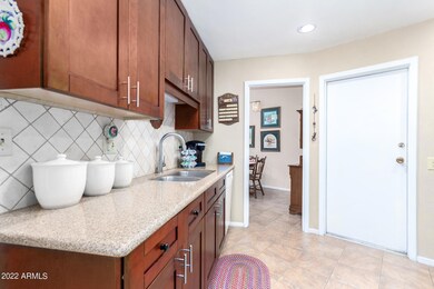 14035 N Palm Ridge Dr W unit 17H, Sun City, AZ 85351 - photo 3