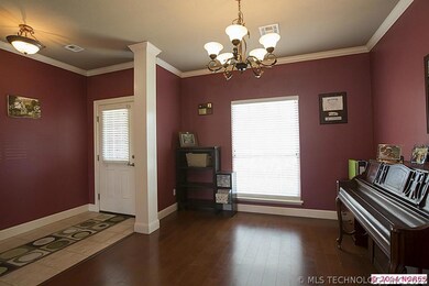 Formal dining/flex room/ study.