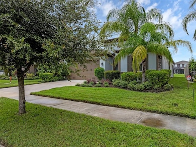 28883 Revaro Ln, Zephyrhills, FL 33543 - photo 2