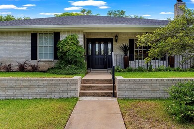 121 Edgewood Dr, Fredericksburg, TX 78624 - photo 3