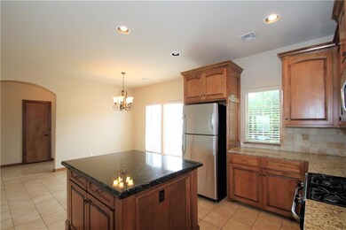 7002 Cherokee Crossing W, Warr Acres, OK 73132 - photo 4