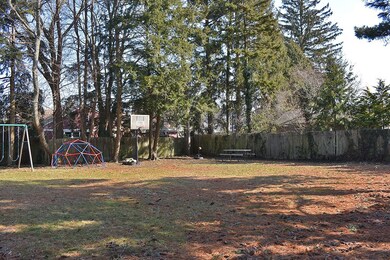 201 Sessions St, Providence, RI 02906 - photo 4