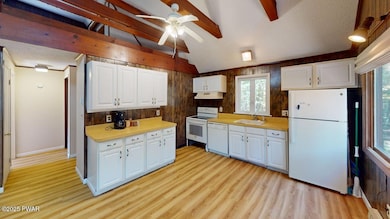 105 Roundhill Rd, Dingmans Ferry, PA 18328 - photo 6