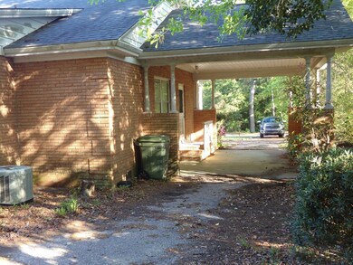Attached carport-Small unit