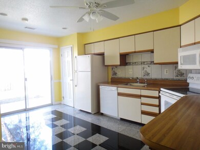 93 Country Walk, Devon, PA 19333 - photo 4