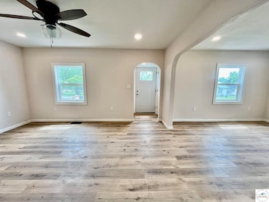 407 W Cleveland St, Versailles, MO 65084 - photo 2