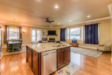 8 kitchen3