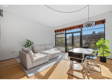 420 NW 11th Ave unit 511, Portland, OR 97209 - photo 2