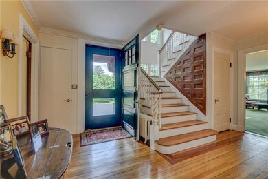 336 Gibbs Ave, Newport, RI 02840 - photo 4