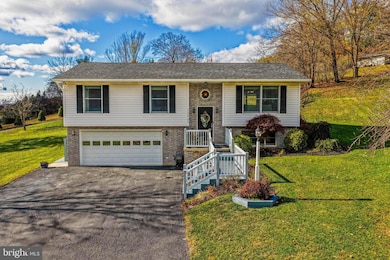 12507 Thornfield Cir NE, Cumberland, MD 21502 - photo 2