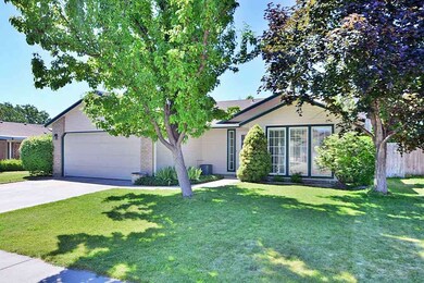 333 Hickory Ct, Nampa, ID 83686 - photo 2