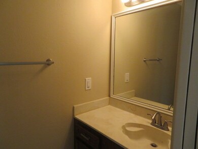 28 E Castle Harbour Dr, Friendswood, TX 77546 - photo 6