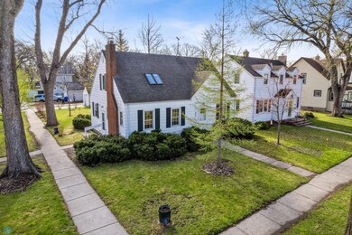 802 7th St S, Fargo, ND 58103 - photo 2