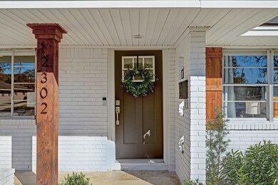 2302 Cheshire Ln, Houston, TX 77018 - photo 2